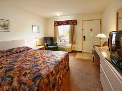 Hotel Super 8 By Wyndham Golden Pokój zdjęcie